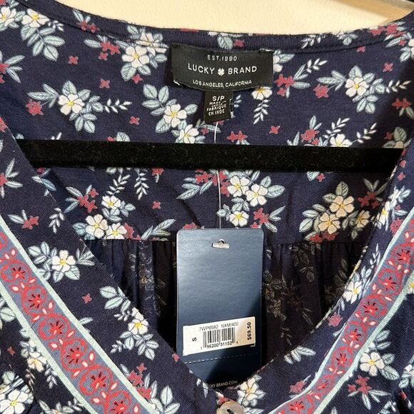 Lucky Brand NWT Women Top Blue Red White Flowers Short Sleeve Button Front Small - Picture 3 of 7